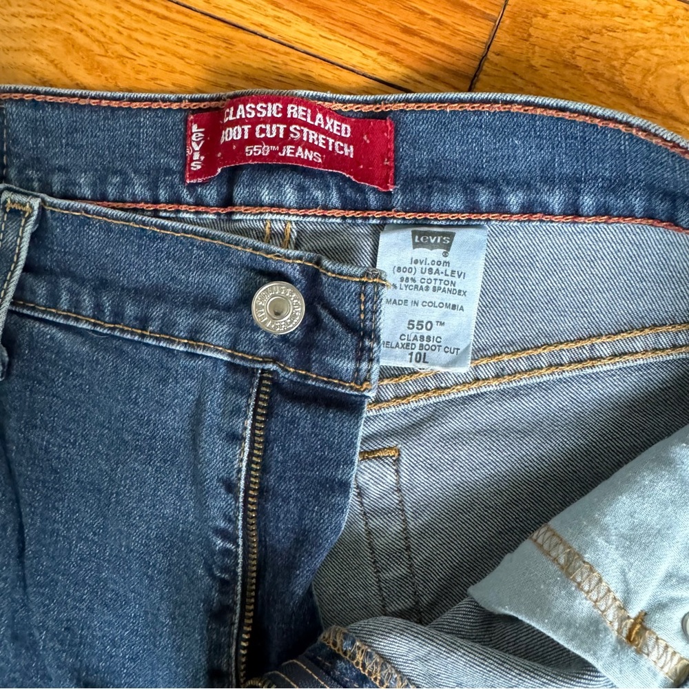 Levi's Vintage Jeans Women’s 10L Blue Denim 550 Classic Relaxed Boot Cut Stretch - Picture 10 of 11